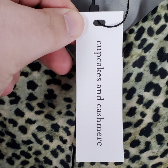 Cupcakes and Cashmere Jordane Button Leopard Top - Picture 6 of 9